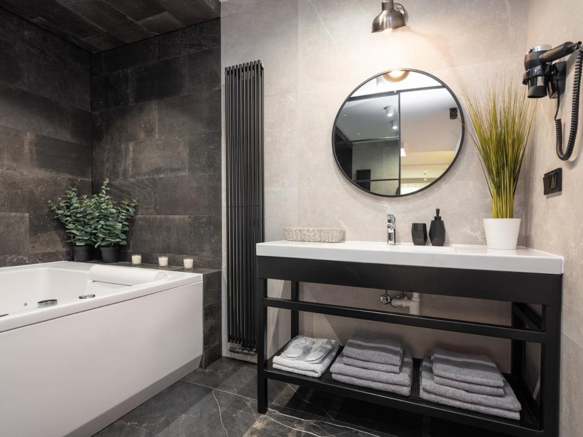 Jacuzzi Apartments Krasków Εξωτερικό φωτογραφία