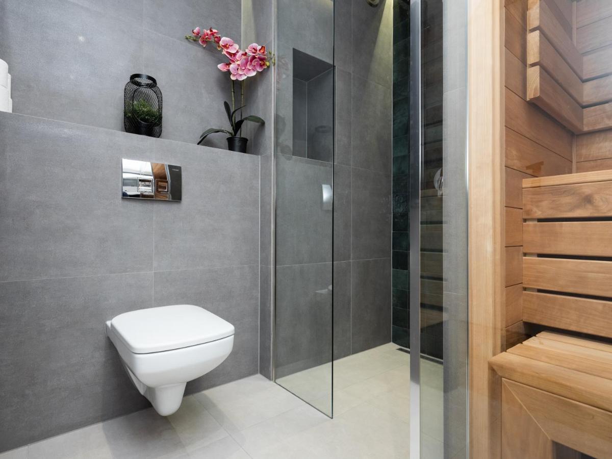 Jacuzzi Apartments Krasków Εξωτερικό φωτογραφία