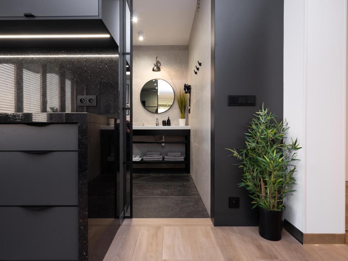 Jacuzzi Apartments Krasków Εξωτερικό φωτογραφία