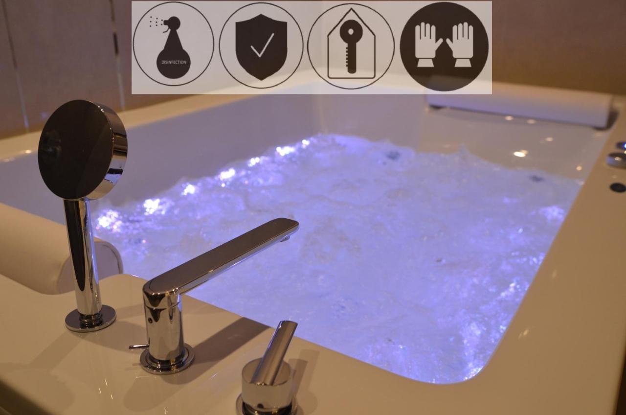 Jacuzzi Apartments Krasków Εξωτερικό φωτογραφία