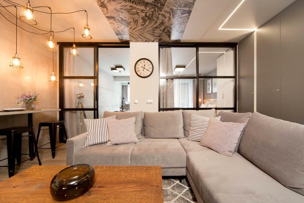 Jacuzzi Apartments Krasków Εξωτερικό φωτογραφία
