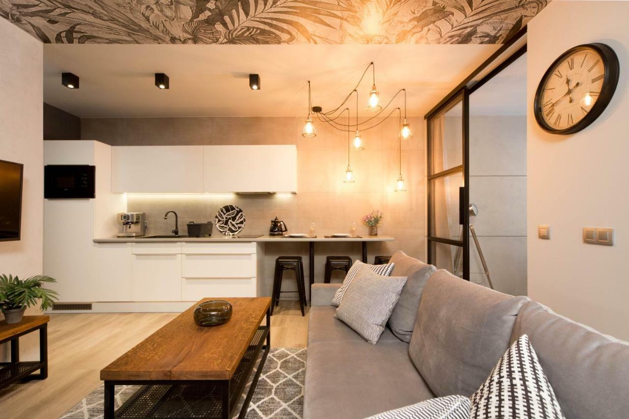Jacuzzi Apartments Krasków Εξωτερικό φωτογραφία
