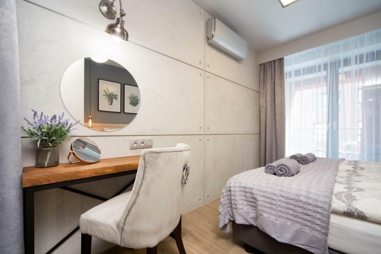 Jacuzzi Apartments Krasków Εξωτερικό φωτογραφία