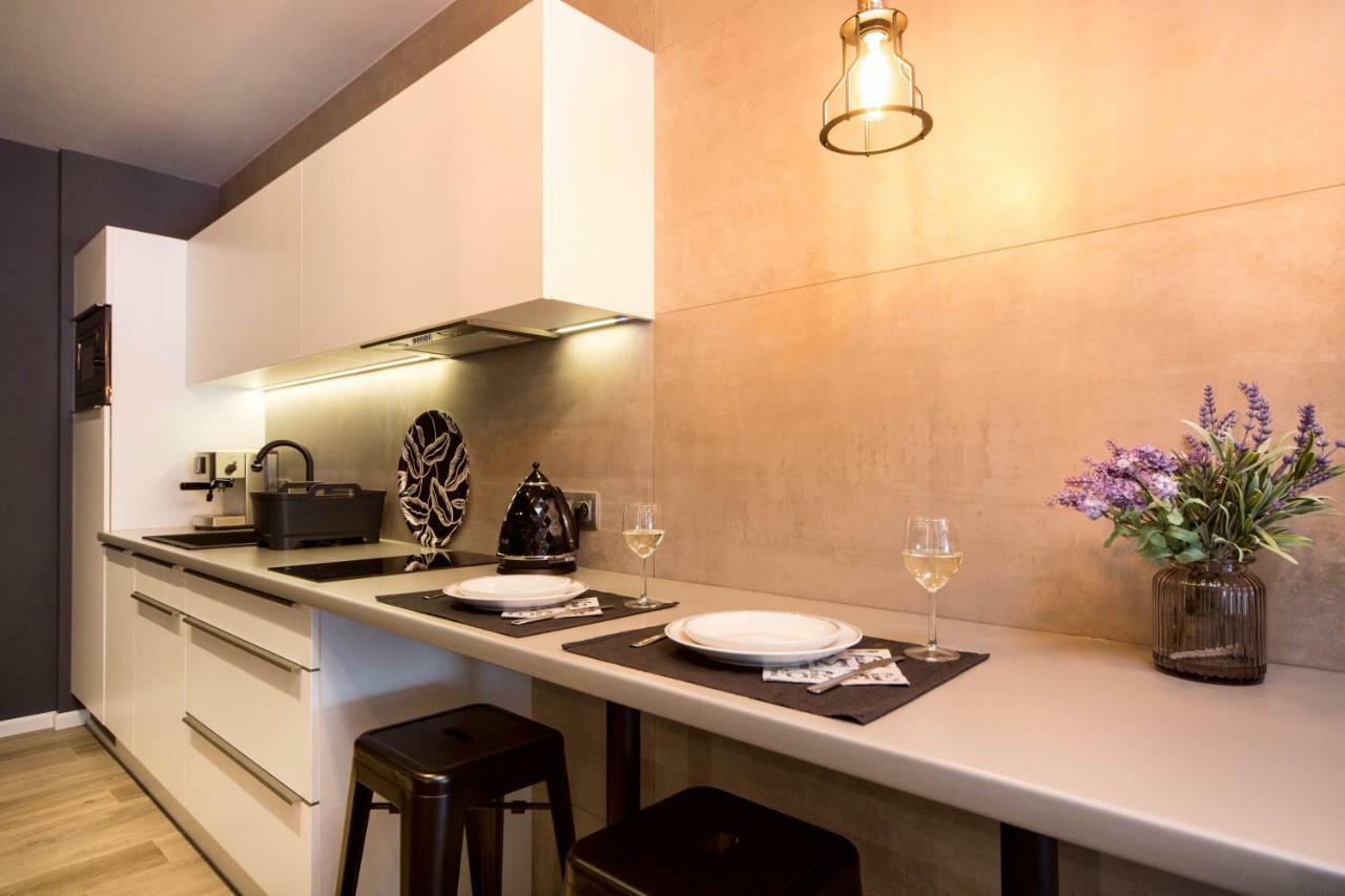 Jacuzzi Apartments Krasków Εξωτερικό φωτογραφία